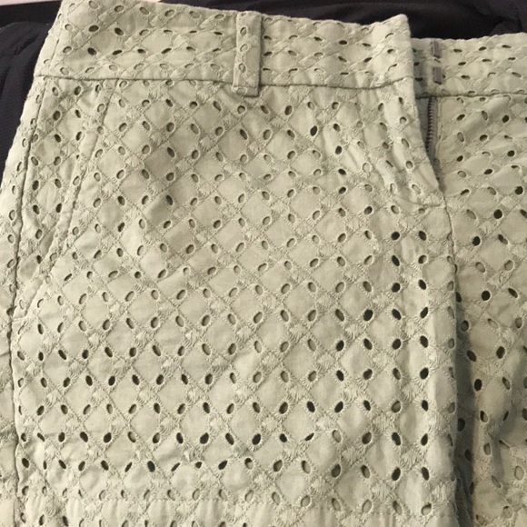 Cotton textured shorts - Picture 3 of 4